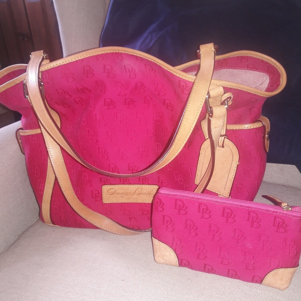 COPY - Hot pink DOONEY & BOURKE purse